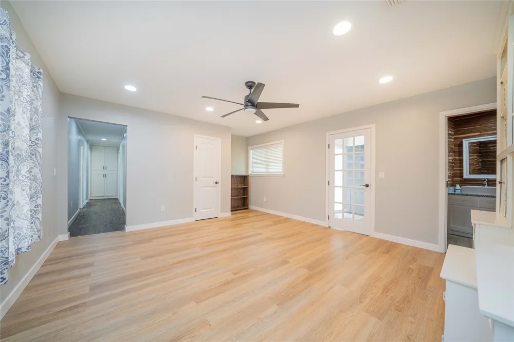 812 E 1st Hughes Springs, TX 75656