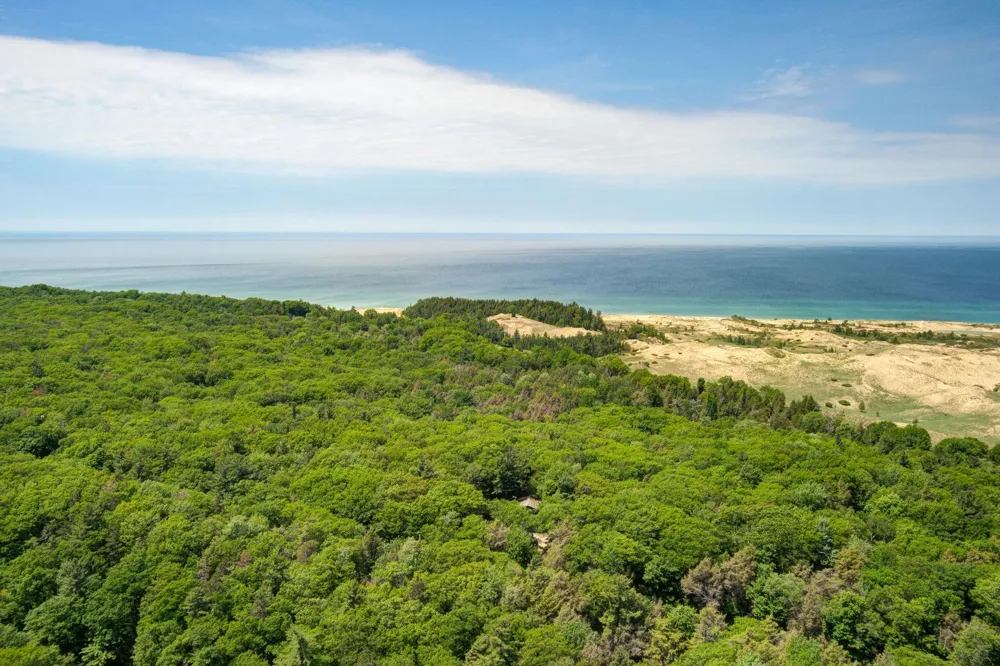 3312 Old State Road Lake Township, MI 49635