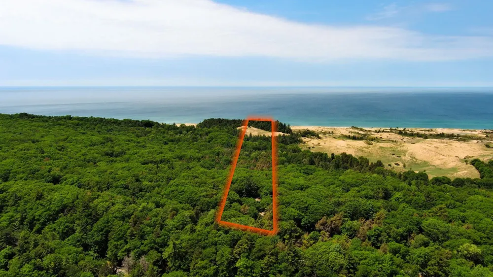 3312 Old State Road Lake Township, MI 49635