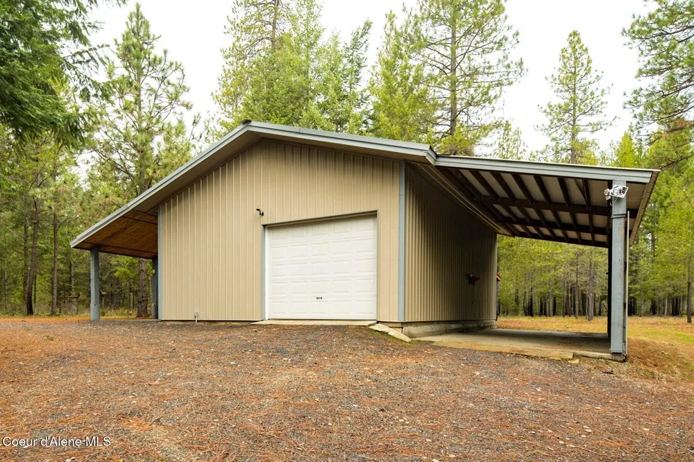 7001 E Chattaroy Road Chattaroy, WA 99003
