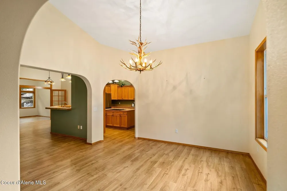 7001 E Chattaroy Road Chattaroy, WA 99003