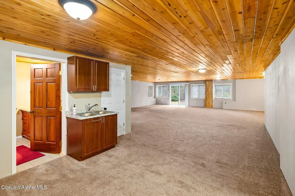 7001 E Chattaroy Road Chattaroy, WA 99003