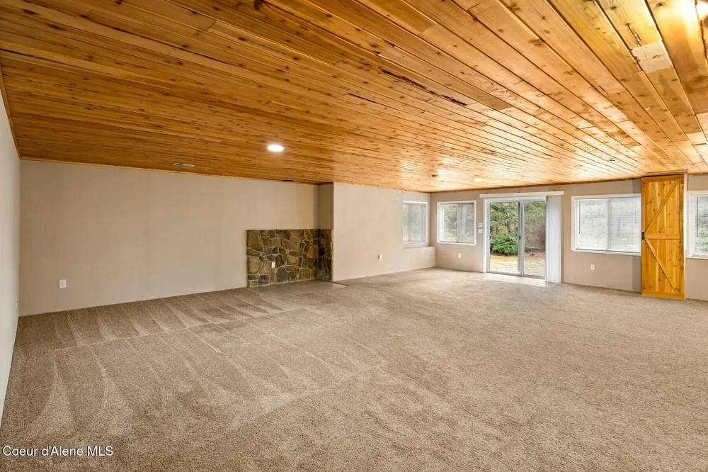7001 E Chattaroy Road Chattaroy, WA 99003