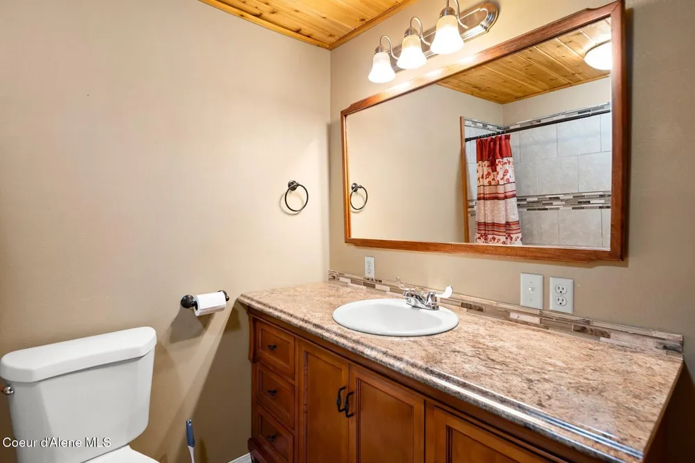 7001 E Chattaroy Road Chattaroy, WA 99003