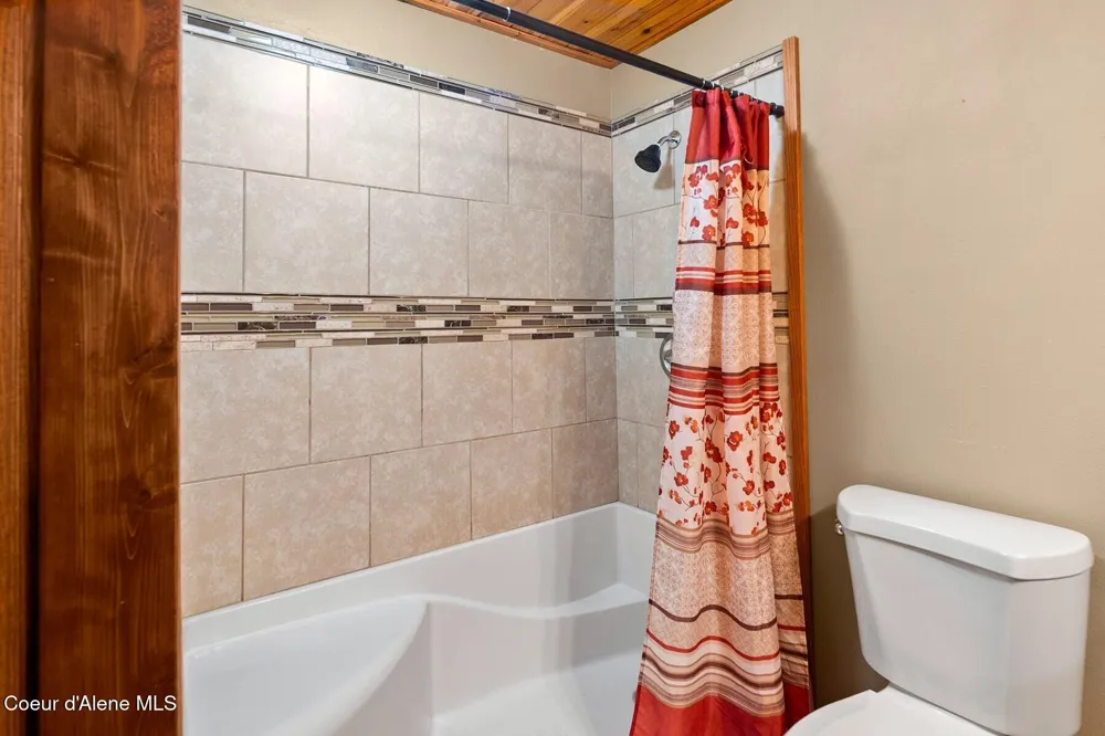 7001 E Chattaroy Road Chattaroy, WA 99003