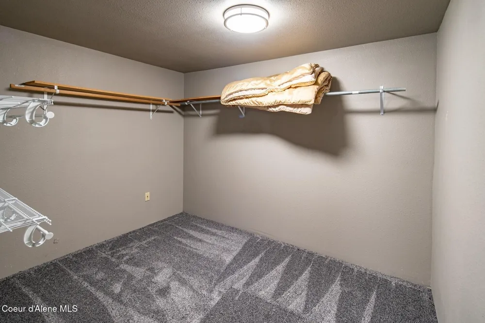 7001 E Chattaroy Road Chattaroy, WA 99003