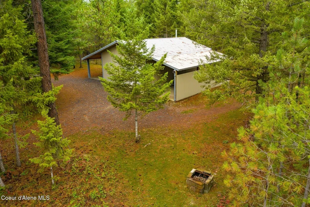 7001 E Chattaroy Road Chattaroy, WA 99003