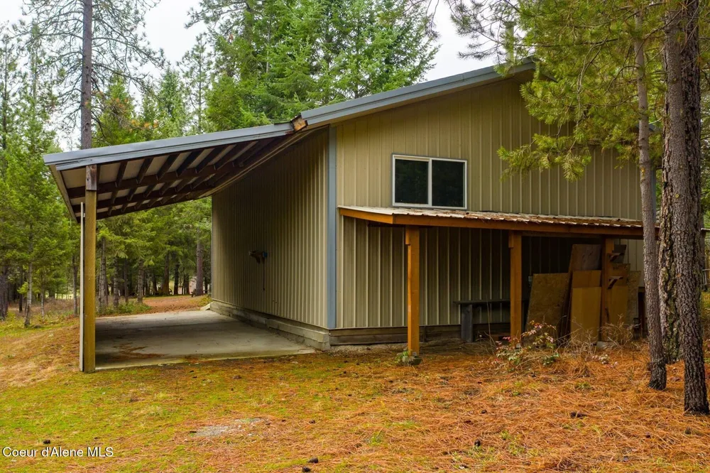 7001 E Chattaroy Road Chattaroy, WA 99003