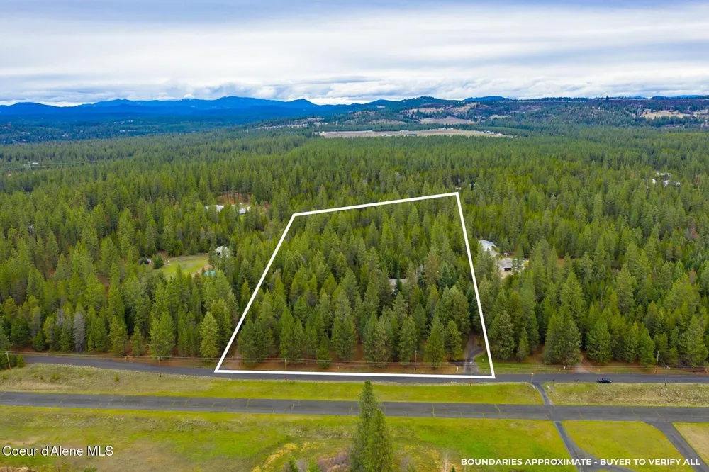 7001 E Chattaroy Road Chattaroy, WA 99003