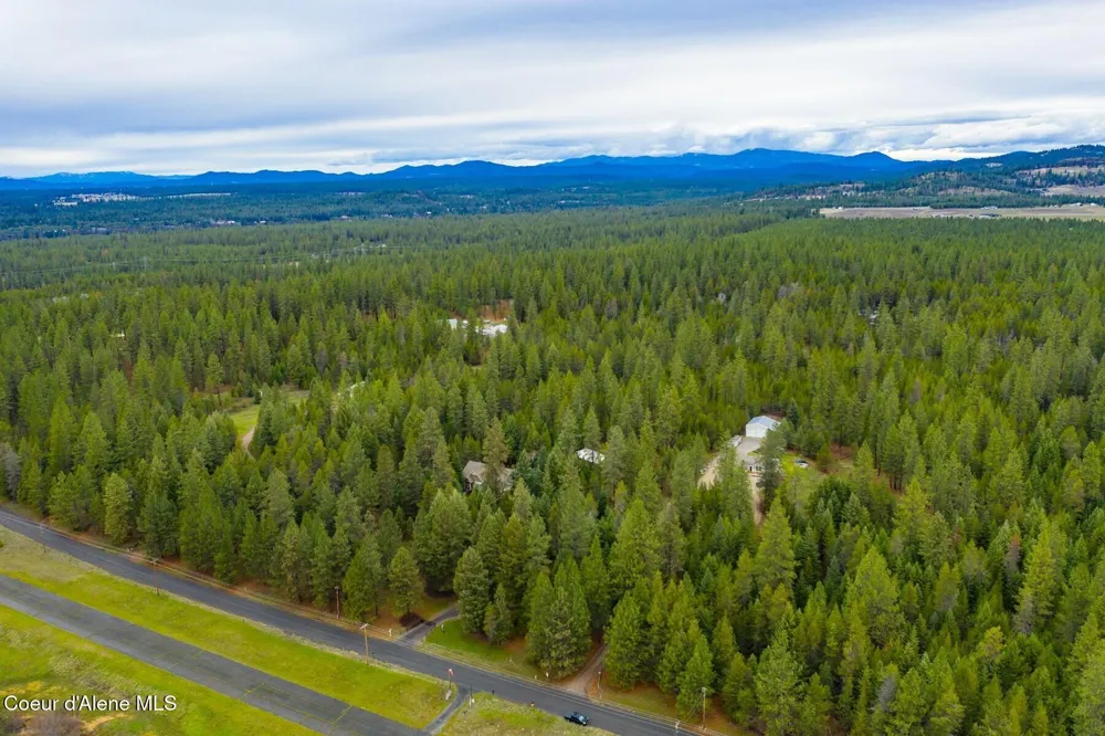 7001 E Chattaroy Road Chattaroy, WA 99003