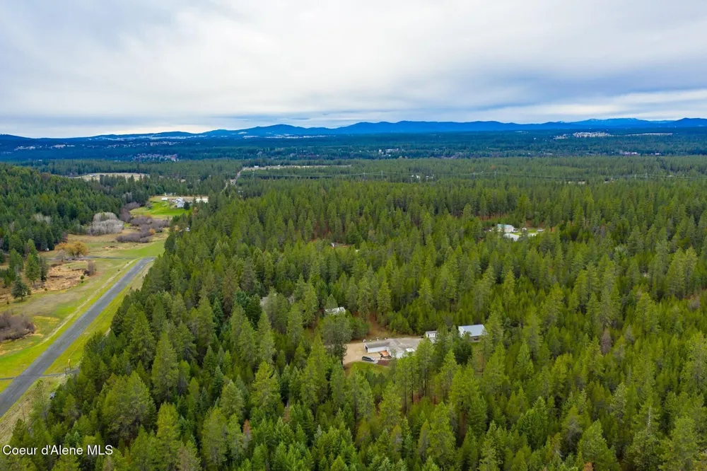 7001 E Chattaroy Road Chattaroy, WA 99003