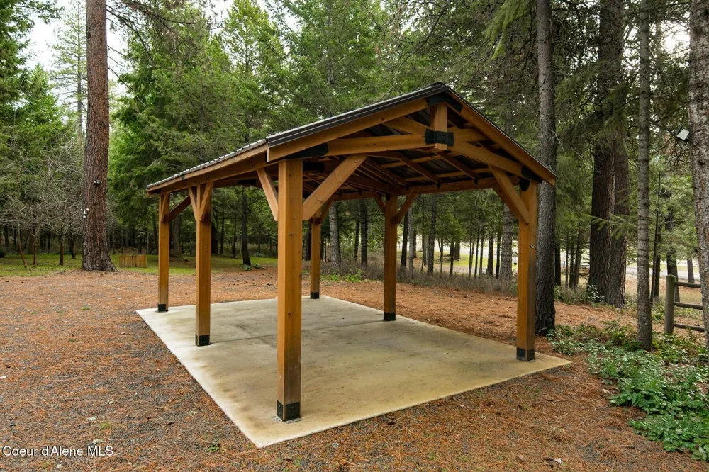 7001 E Chattaroy Road Chattaroy, WA 99003