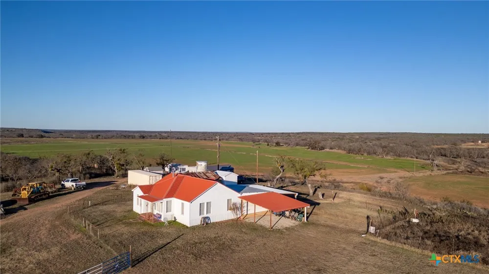 8498 CR 121 San Saba, TX 76877