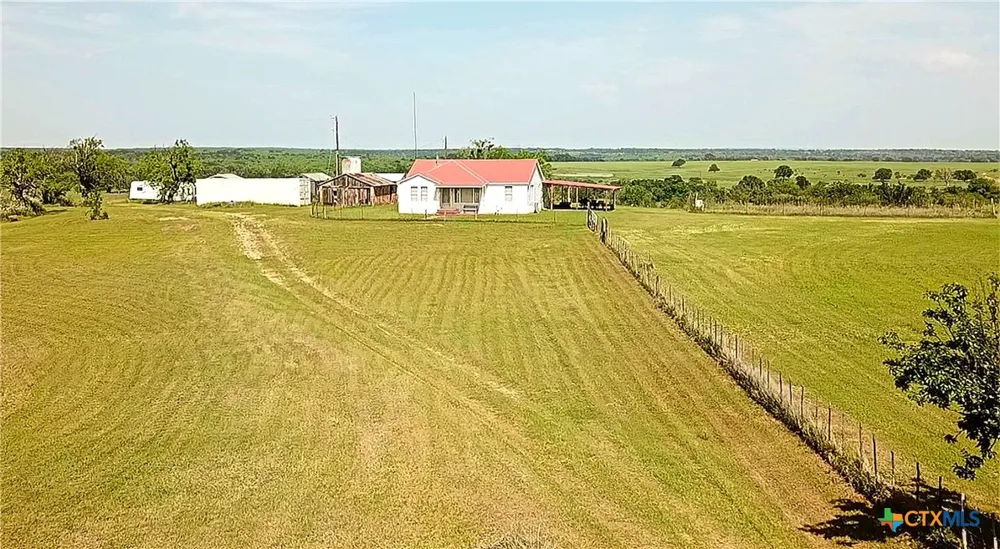 8498 CR 121 San Saba, TX 76877