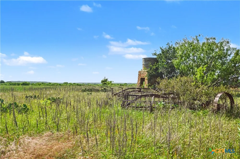 8498 CR 121 San Saba, TX 76877