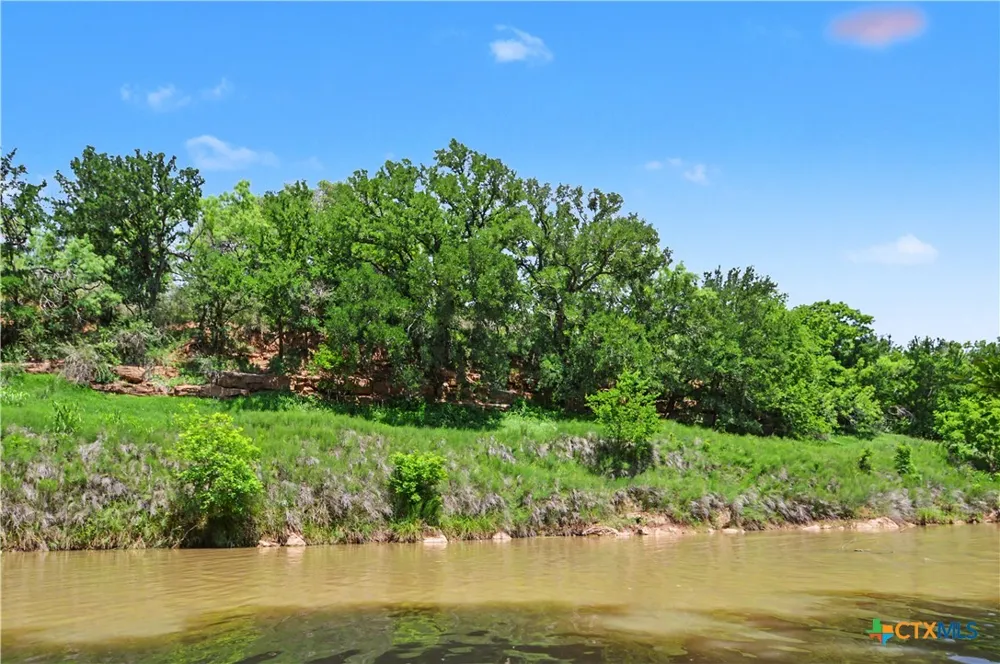 8498 CR 121 San Saba, TX 76877