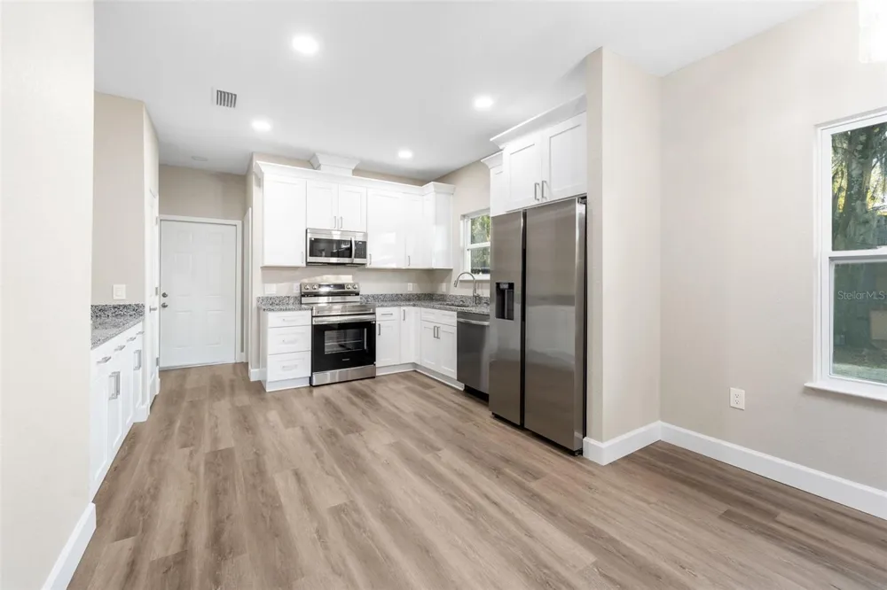 2016 NE 3RD AVENUE Gainesville, FL 32641