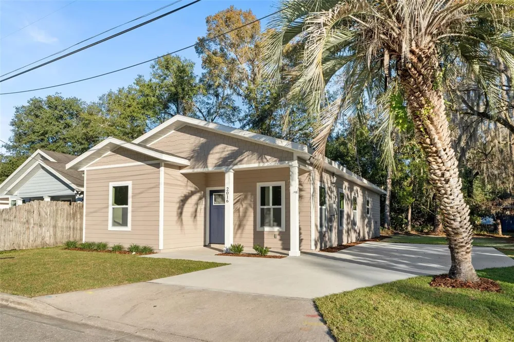 2016 NE 3RD AVENUE Gainesville, FL 32641