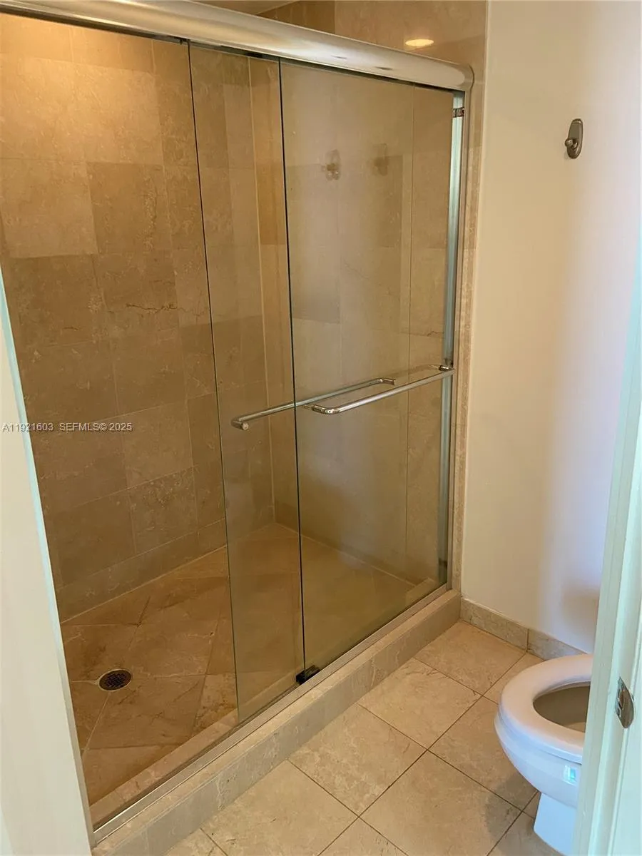 3370 Hidden Bay Dr #1914 Aventura, FL 33180
