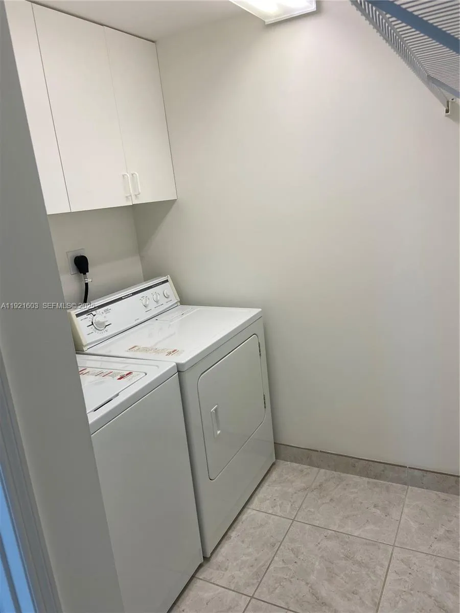 3370 Hidden Bay Dr #1914 Aventura, FL 33180