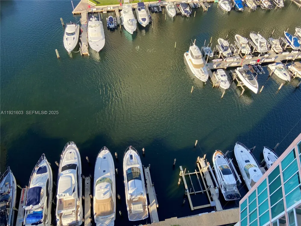 3370 Hidden Bay Dr #1914 Aventura, FL 33180