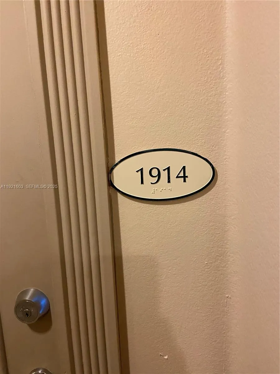 3370 Hidden Bay Dr #1914 Aventura, FL 33180
