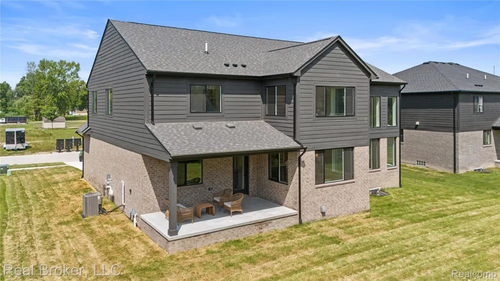 35704 Addison Drive New Baltimore City, MI 48047