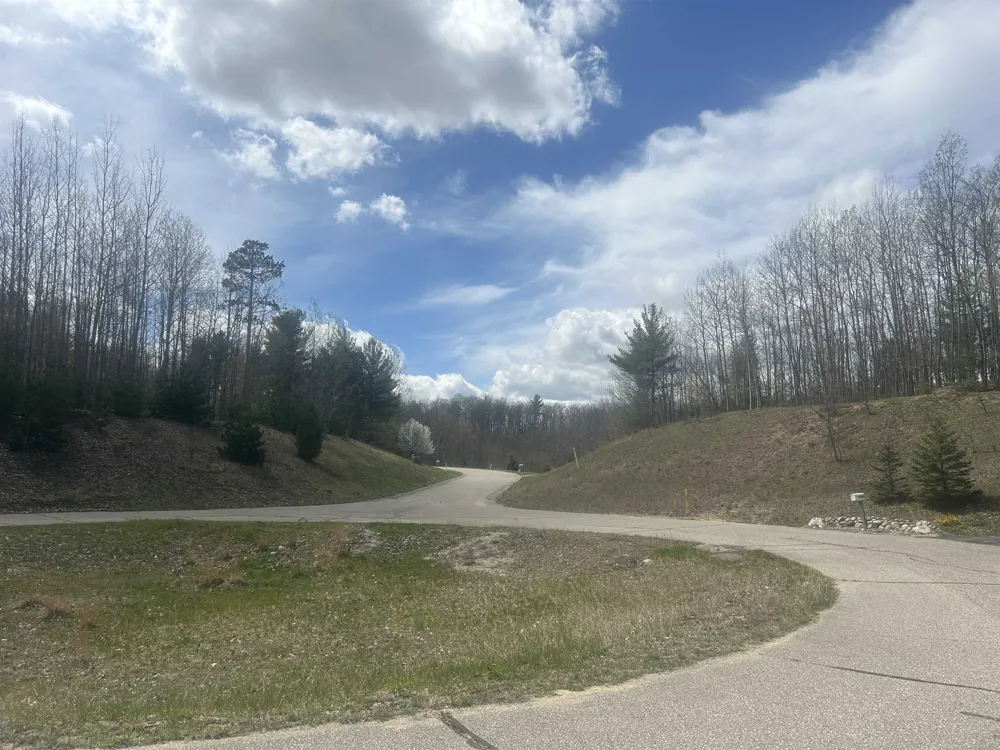 5479 Glendenning Trail Whitewater Township, MI 49690
