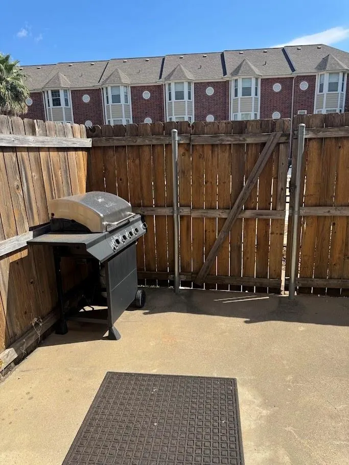 1198 Jones Butler Road #1904 College Station, TX 77840