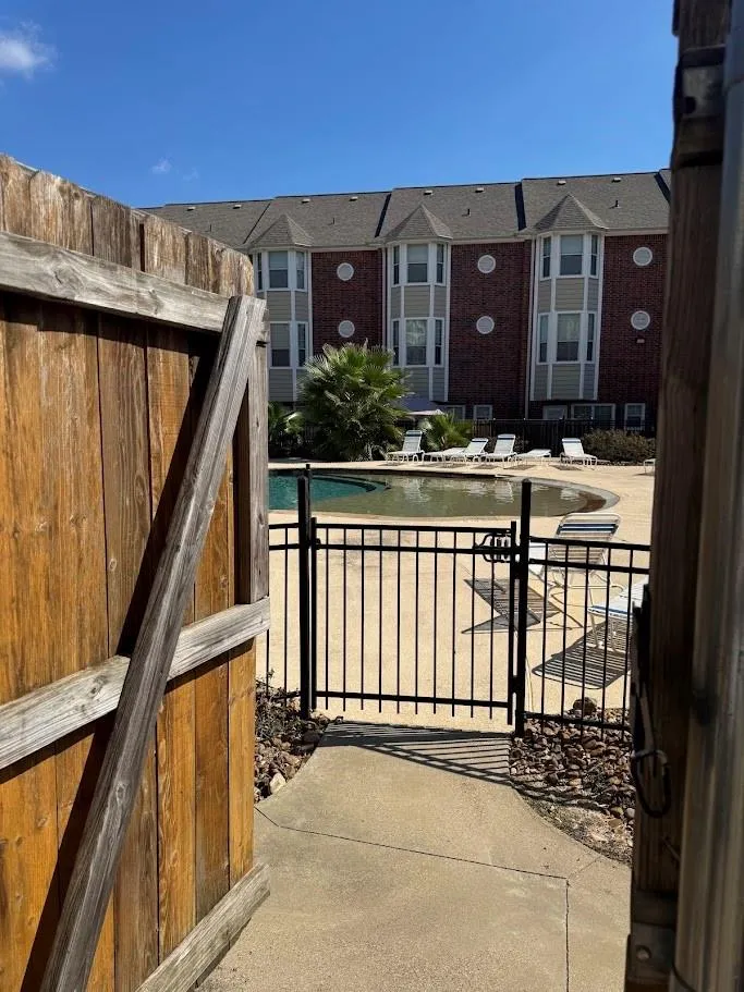 1198 Jones Butler Road #1904 College Station, TX 77840