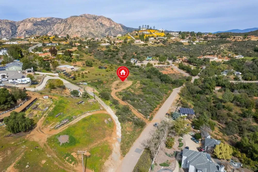 15634 Broad Oaks Rd El Cajon, CA 92021