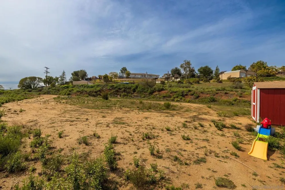 15634 Broad Oaks Rd El Cajon, CA 92021