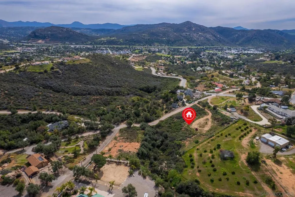 15634 Broad Oaks Rd El Cajon, CA 92021