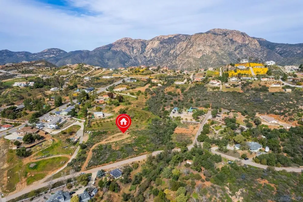 15634 Broad Oaks Rd El Cajon, CA 92021
