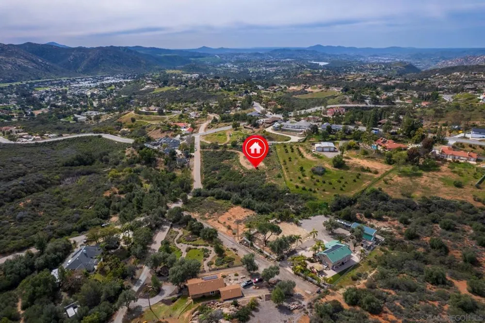15634 Broad Oaks Rd El Cajon, CA 92021