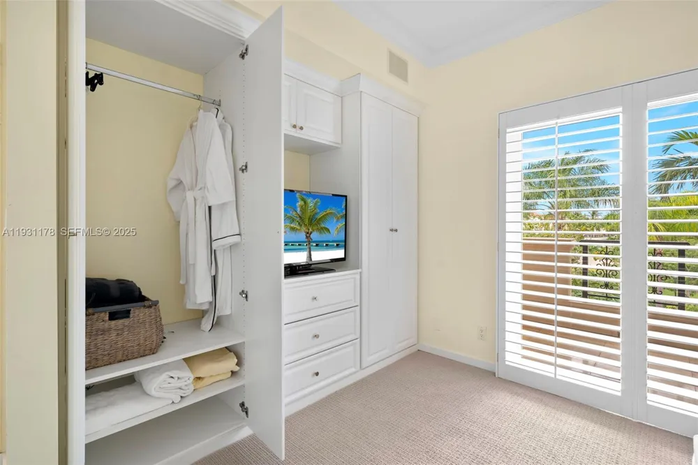 2332 Fisher Island Dr #4302 Miami Beach, FL 33109
