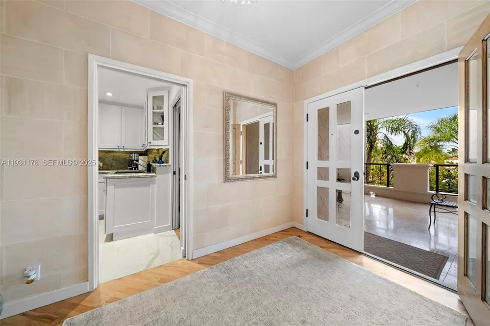2332 Fisher Island Dr #4302 Miami Beach, FL 33109