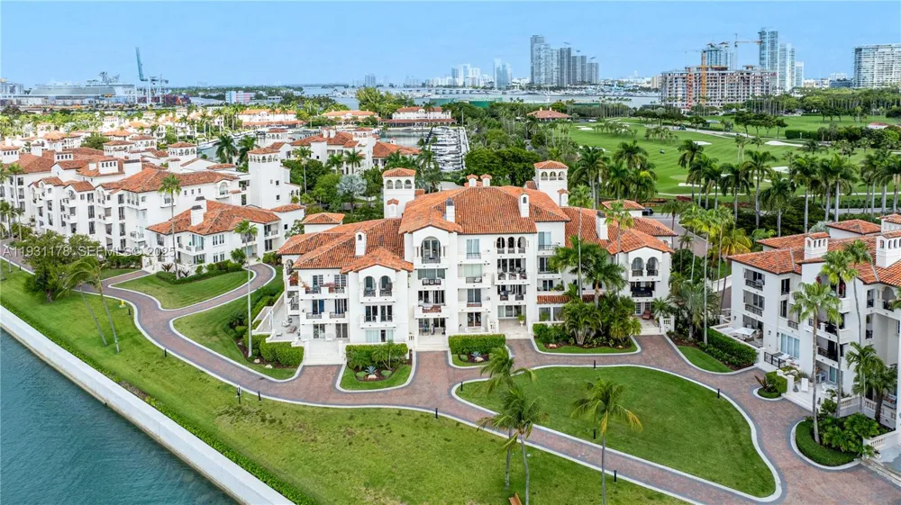 2332 Fisher Island Dr #4302 Miami Beach, FL 33109
