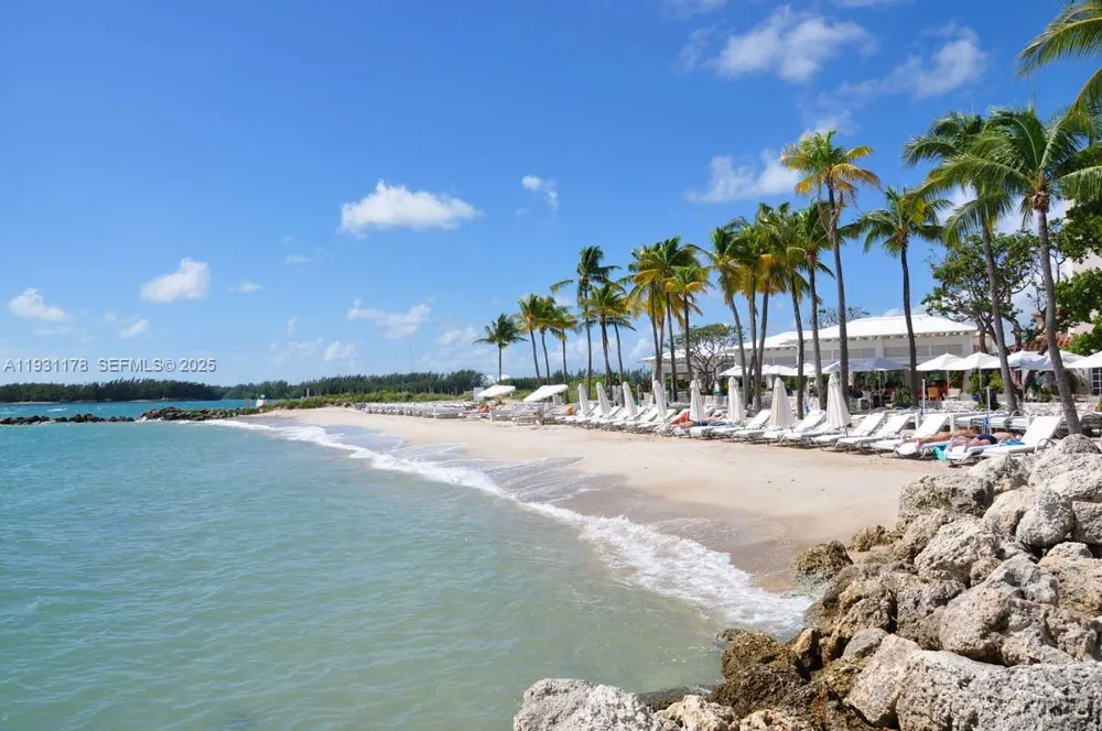 2332 Fisher Island Dr #4302 Miami Beach, FL 33109