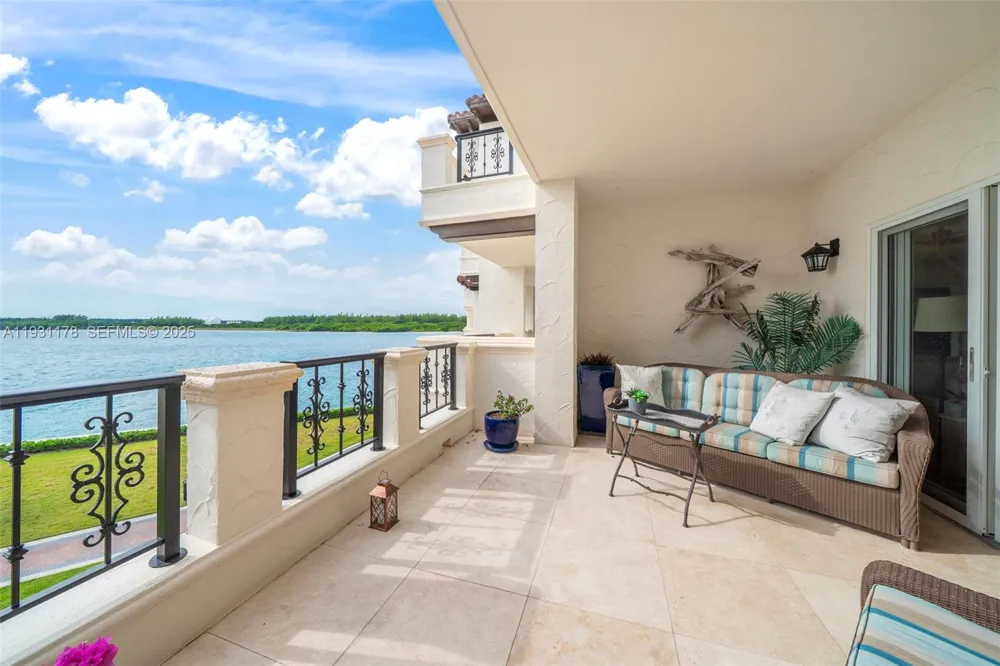2332 Fisher Island Dr #4302 Miami Beach, FL 33109