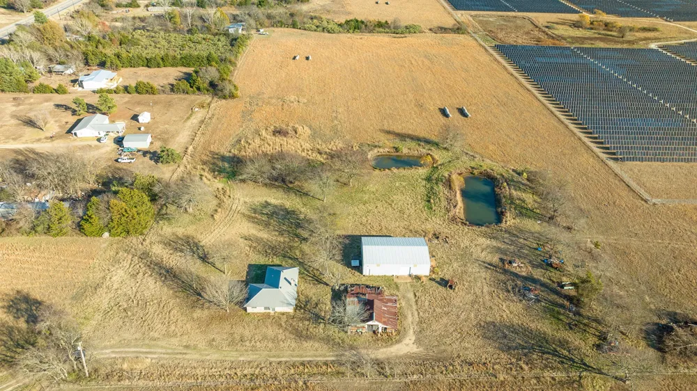 109 PRIVATE RD 24980 Brookston, TX 75421