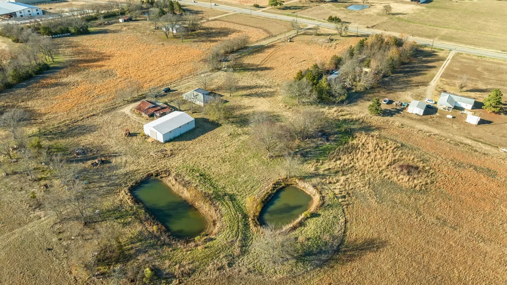 109 PRIVATE RD 24980 Brookston, TX 75421