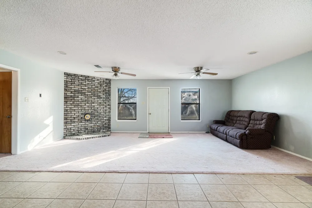 109 PRIVATE RD 24980 Brookston, TX 75421