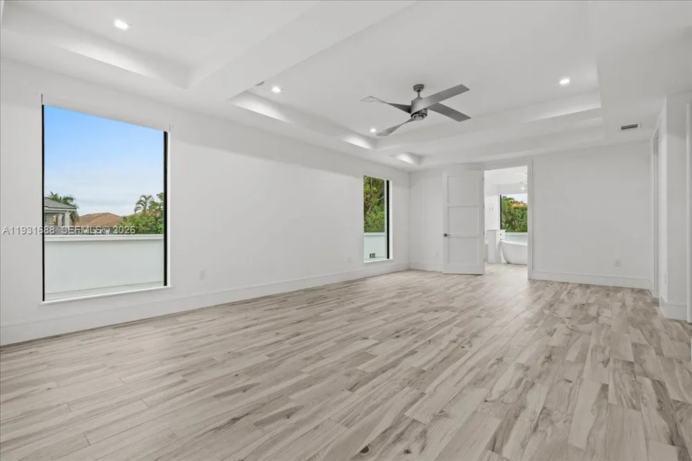 3800 Crayton Road Naples, FL 34103