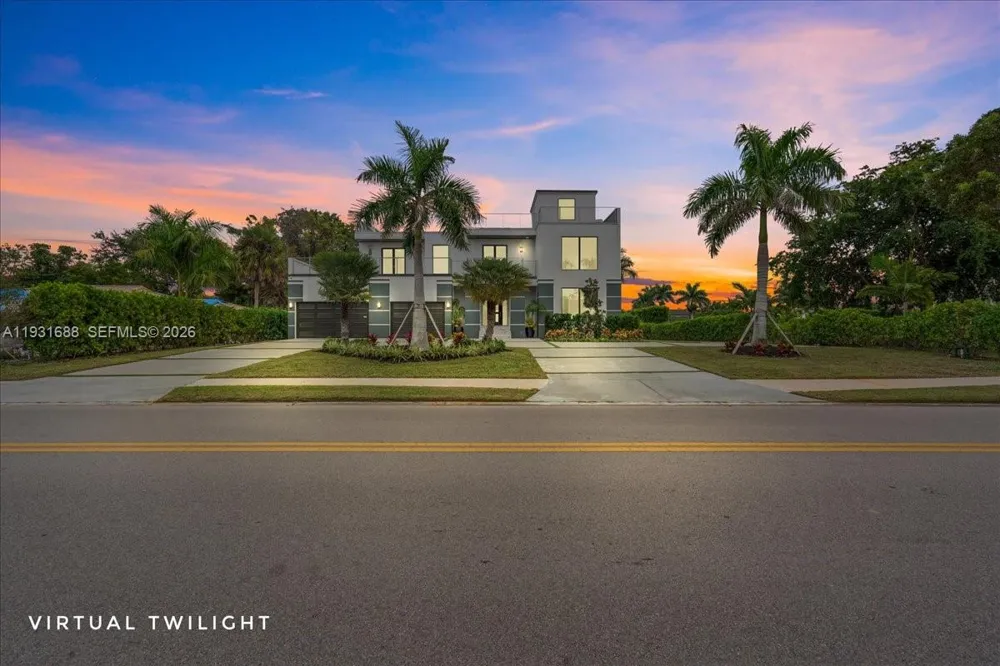 3800 Crayton Road Naples, FL 34103