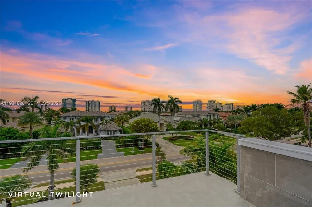 3800 Crayton Road Naples, FL 34103