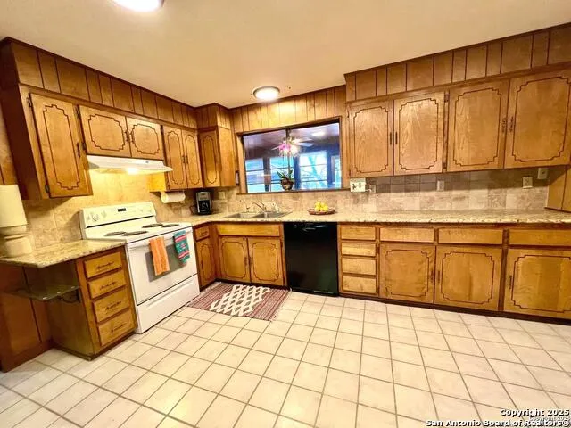 433 Fort Clark Rd Brackettville, TX 78832