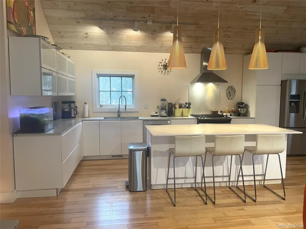 21 Sea Road Southampton, NY 11968
