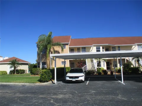 1620 FAIRWAY TRACE #A