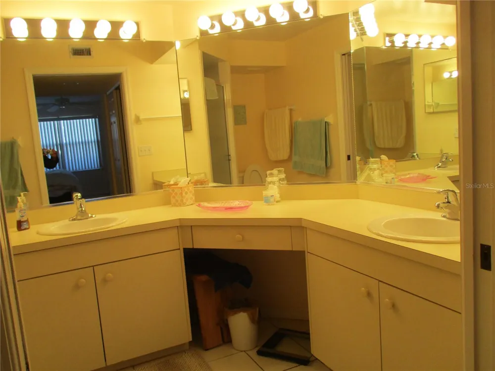 1620 FAIRWAY TRACE #A Palmetto, FL 34221